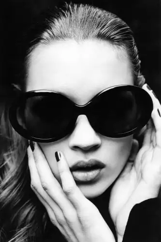 Kate Moss with glasses 