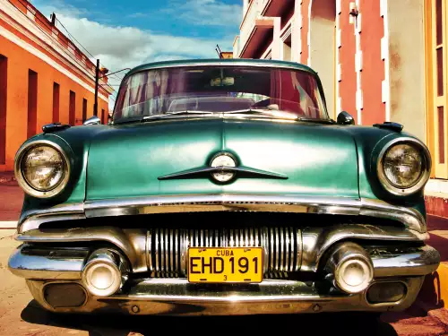 MONDiART Vintage American car in Habana  (100956)