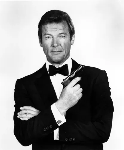 Roger Moore 007